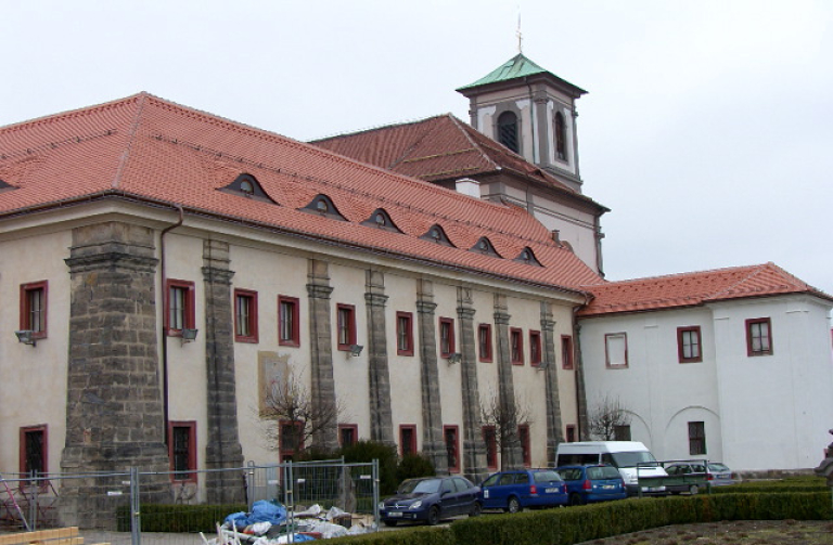 Kraj opraví Svaté schody areálu Augustiniánského kláštera, obnova střech  a fasád českolipského muzea tak bude kompletní